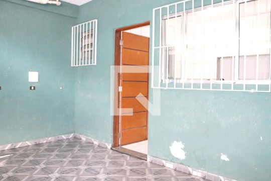 Entrada e Garagem de casa para alugar com 2 quartos, 50m² em Vila Isa, São Paulo