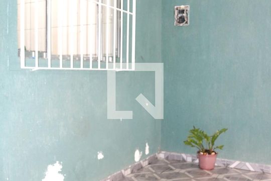 Entrada e Garagem de casa para alugar com 2 quartos, 50m² em Vila Isa, São Paulo
