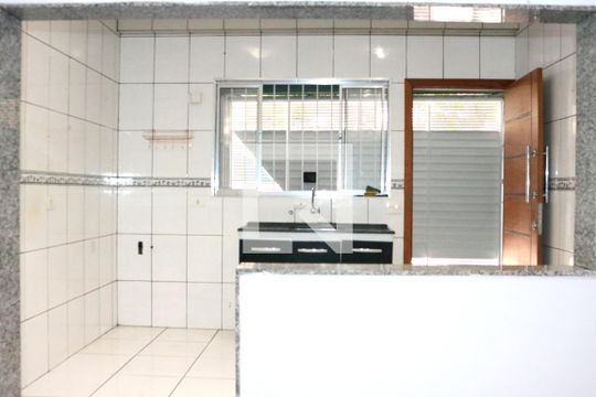 Cozinha de casa para alugar com 2 quartos, 50m² em Vila Isa, São Paulo