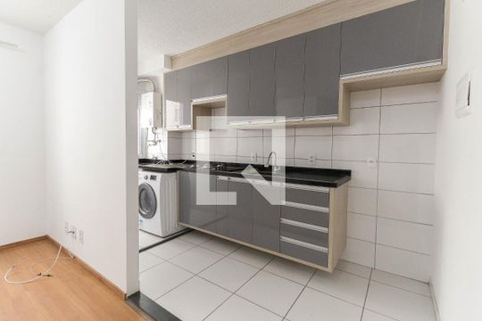 Cozinha de apartamento para alugar com 2 quartos, 49m² em Jardim Brasilia, São Paulo