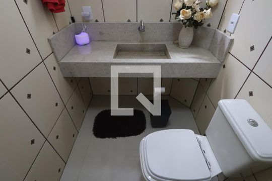 Lavabo de casa à venda com 3 quartos, 246m² em Harmonia, Canoas