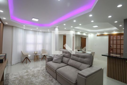 Casa à venda com 3 quartos, 246m² em Harmonia, Canoas