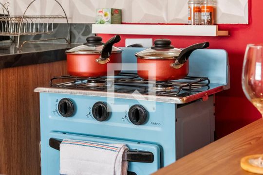 Cozinha de apartamento para alugar com 1 quarto, 30m² em Centro Histórico de São Paulo, São Paulo
