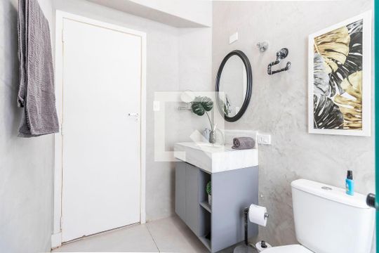 Banheiro de apartamento para alugar com 1 quarto, 30m² em Centro Histórico de São Paulo, São Paulo