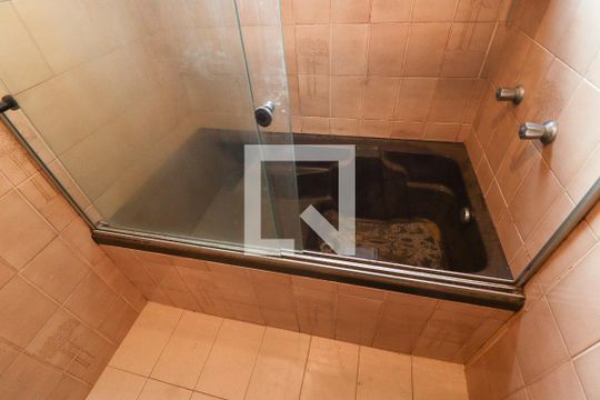 Banheiro da Suíte de casa para alugar com 4 quartos, 160m² em Parque Mandaqui, São Paulo