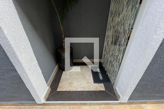 Entrada de casa à venda com 4 quartos, 200m² em Vila Lageado, São Paulo