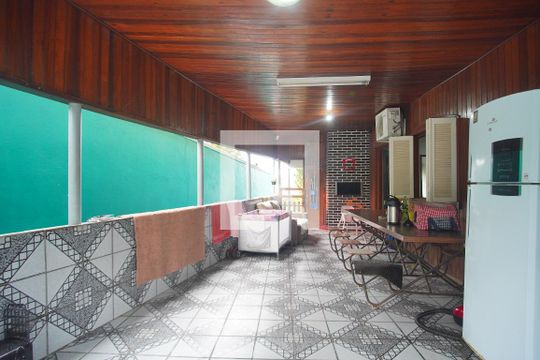 Garagem de casa à venda com 3 quartos, 150m² em Ideal, Novo Hamburgo