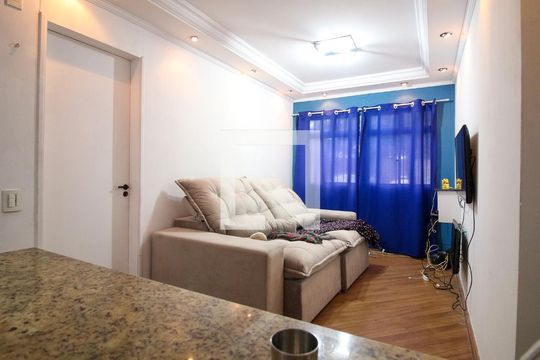 Sala de apartamento para alugar com 2 quartos, 50m² em Jardim Santa Teresinha, São Paulo
