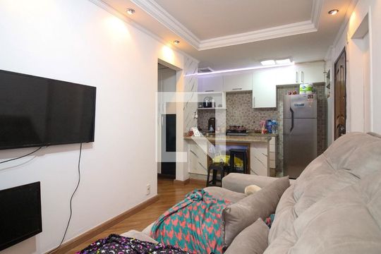 Sala de apartamento para alugar com 2 quartos, 50m² em Jardim Santa Teresinha, São Paulo