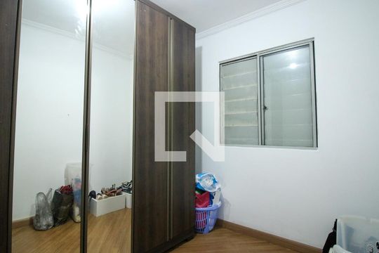 Quarto de apartamento para alugar com 2 quartos, 50m² em Jardim Santa Teresinha, São Paulo