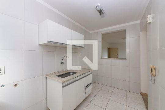 Cozinha de apartamento à venda com 2 quartos, 55m² em Cabral, Contagem