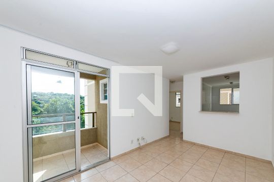Apartamento à venda com 2 quartos, 55m² em Cabral, Contagem