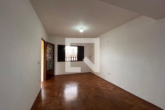 Sala de casa para alugar com 3 quartos, 200m² em Jardim Marisa, São Paulo