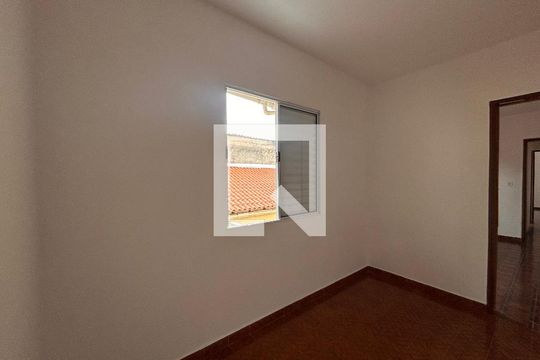 Quarto 1 de casa para alugar com 3 quartos, 200m² em Jardim Marisa, São Paulo