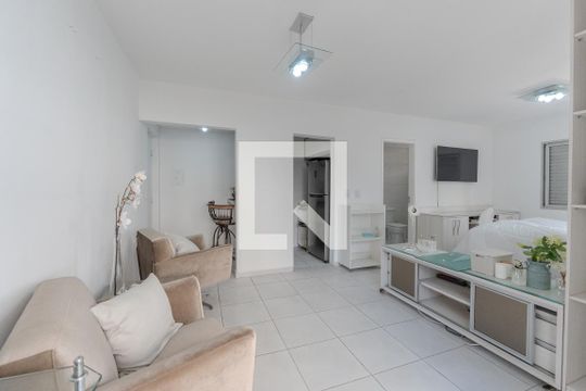 Sala de kitnet/studio para alugar com 1 quarto, 37m² em Morro dos Ingleses, São Paulo