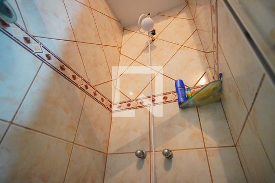 Banheiro da Suíte de casa à venda com 3 quartos, 120m² em Parque Santa Fé, Porto Alegre