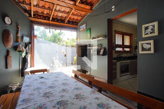 Área Churrasqueira de casa à venda com 3 quartos, 120m² em Parque Santa Fé, Porto Alegre