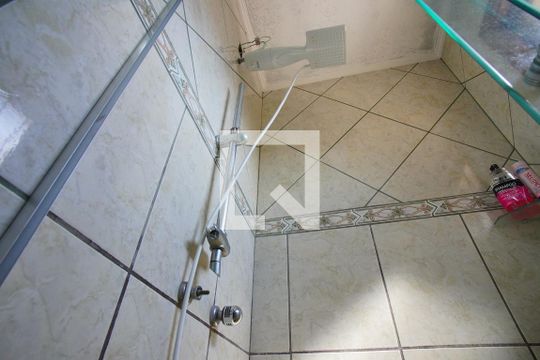 Banheiro Corredor de casa à venda com 3 quartos, 120m² em Parque Santa Fé, Porto Alegre