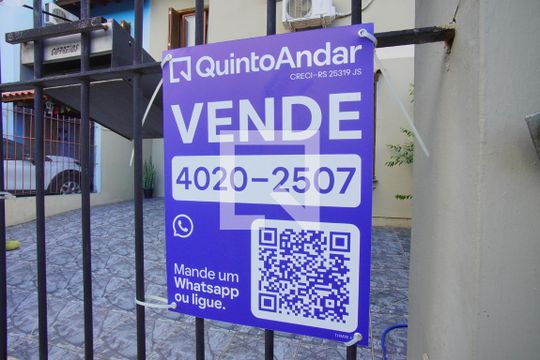 Plaquinha de casa à venda com 3 quartos, 120m² em Parque Santa Fé, Porto Alegre