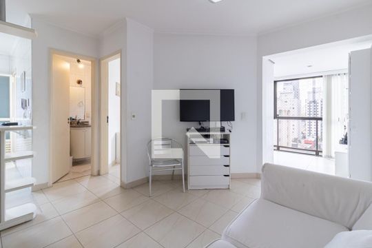 Sala de apartamento à venda com 2 quartos, 60m² em Moema, São Paulo