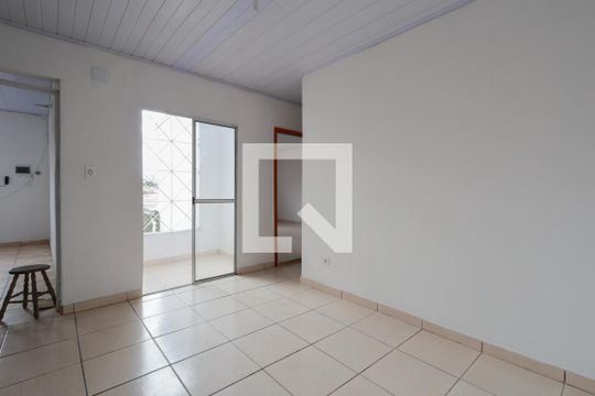 Sala de casa de condomínio para alugar com 2 quartos, 65m² em Imirim, São Paulo