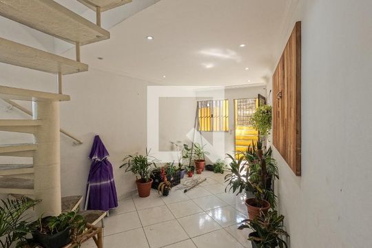 Casa para alugar com 3 quartos, 100m² em Vila Chica Luisa, São Paulo