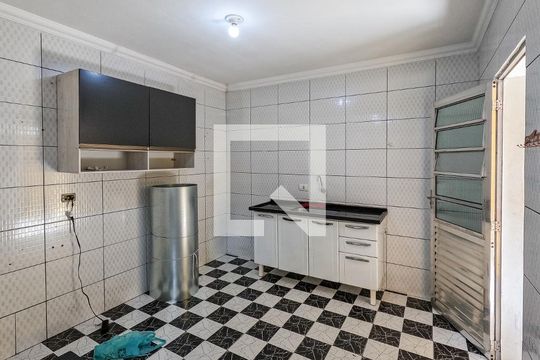 Cozinha de casa para alugar com 3 quartos, 100m² em Vila Chica Luisa, São Paulo