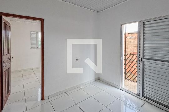 Quarto de casa para alugar com 3 quartos, 100m² em Vila Chica Luisa, São Paulo