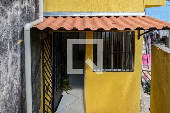 Fachada de casa para alugar com 3 quartos, 100m² em Vila Chica Luisa, São Paulo