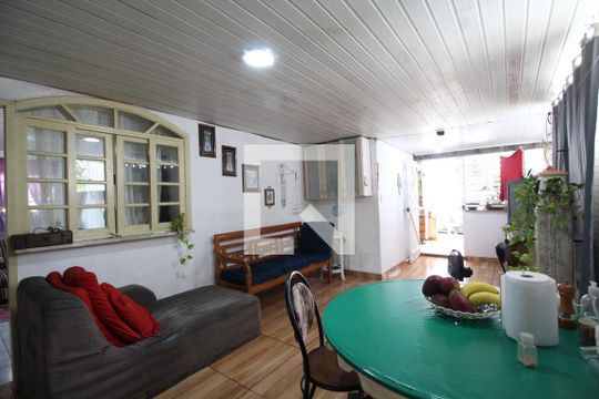 Sala 1 de casa à venda com 9 quartos, 400m² em Curicica, Rio de Janeiro
