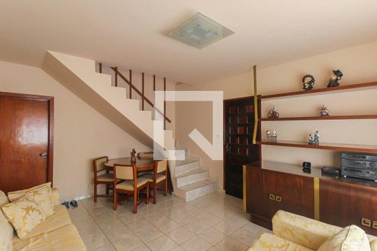 Sala de casa à venda com 4 quartos, 210m² em Vila Santa Clara, São Paulo