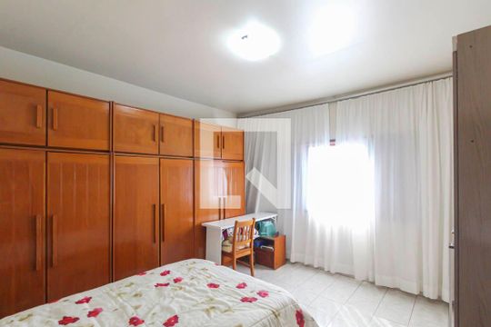 Quarto 1 de casa à venda com 4 quartos, 210m² em Vila Santa Clara, São Paulo