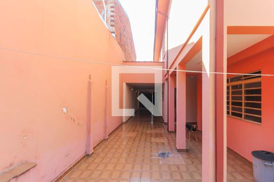 Garagem de casa à venda com 4 quartos, 210m² em Vila Santa Clara, São Paulo