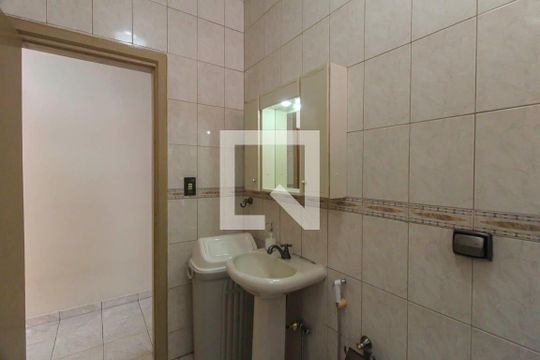 Banheiro de casa à venda com 4 quartos, 210m² em Vila Santa Clara, São Paulo