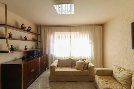 Sala de casa à venda com 4 quartos, 210m² em Vila Santa Clara, São Paulo