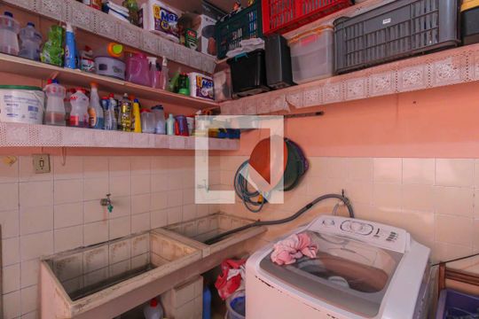 Área de Serviço de casa à venda com 4 quartos, 210m² em Vila Santa Clara, São Paulo