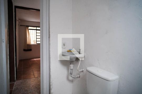 Banheiro de apartamento à venda com 2 quartos, 50m² em Vila Silvia, São Paulo