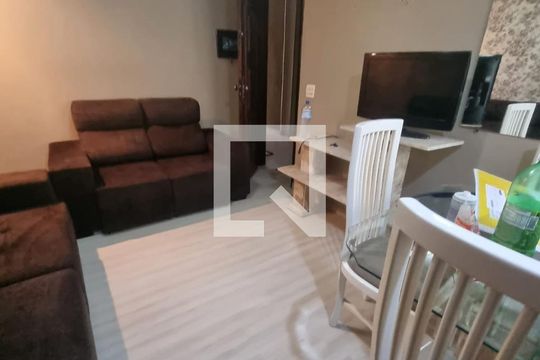 Sala de apartamento para alugar com 2 quartos, 56m² em Centro, Guarulhos