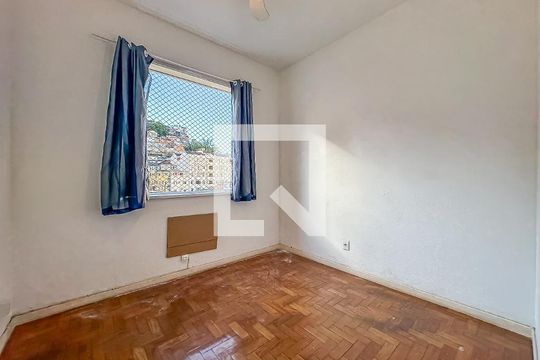 Quarto 1 de apartamento para alugar com 3 quartos, 67m² em Catete, Rio de Janeiro