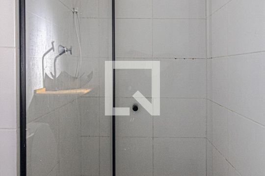 Banheiro Social de apartamento para alugar com 2 quartos, 39m² em Sacoma, São Paulo