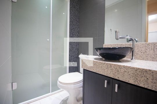 Banheiro de apartamento à venda com 2 quartos, 70m² em Santo Amaro, São Paulo