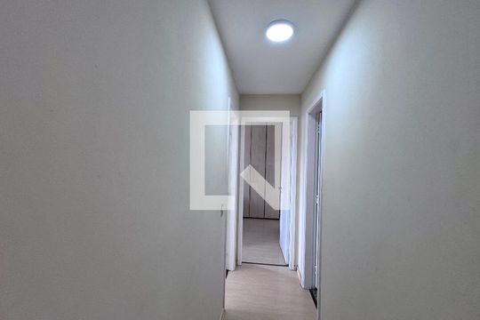 Corredor de apartamento à venda com 2 quartos, 80m² em Barra da Tijuca, Rio de Janeiro