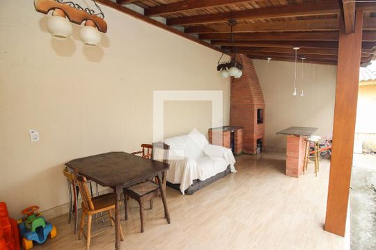 Varanda de casa à venda com 4 quartos, 300m² em Cavalhada, Porto Alegre