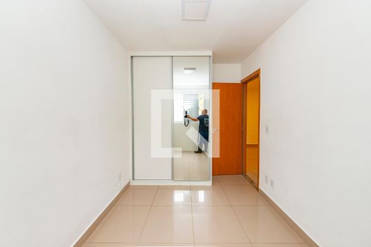 Quarto 1 de apartamento para alugar com 2 quartos, 56m² em Buritis, Belo Horizonte