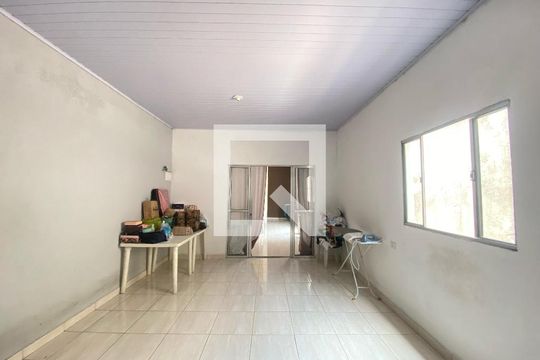 Corredor de casa para alugar com 3 quartos, 130m² em Macedo, Guarulhos
