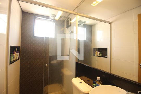 Banheiro de apartamento à venda com 2 quartos, 130m² em São Pedro, Belo Horizonte