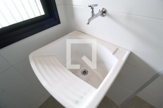 Área de Serviço de apartamento para alugar com 3 quartos, 130m² em Shopping Park, Uberlândia