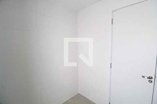 Banheiro da Suíte 2 de apartamento para alugar com 3 quartos, 130m² em Shopping Park, Uberlândia