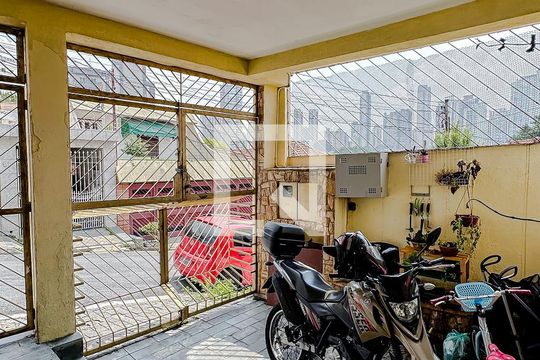 Garagem de casa à venda com 3 quartos, 210m² em Vila Regente Feijó, São Paulo