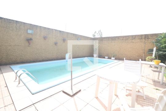 Área comum - Piscina de casa para alugar com 2 quartos, 130m² em Canudos, Novo Hamburgo